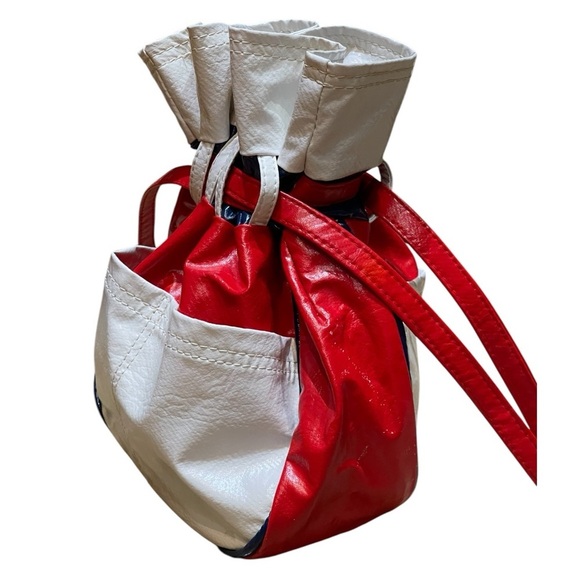 🔥SALE🔥Vintage Red, White & Blue 🇺🇸 Leather 1970s Drawstring Bucket Bag - Picture 3 of 9